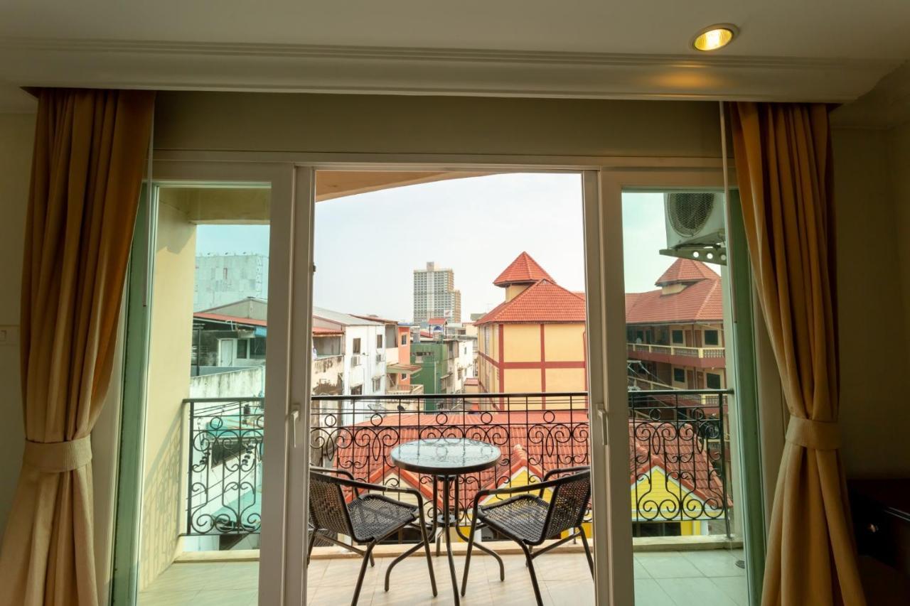 Ivory Palace Hotel Pattaya Exterior foto