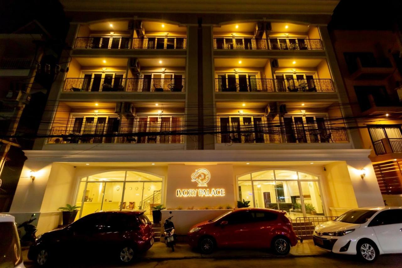 Ivory Palace Hotel Pattaya Exterior foto