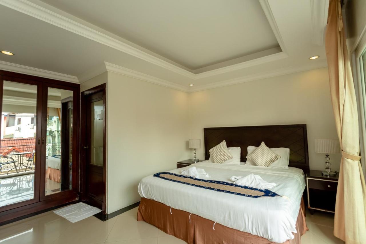 Ivory Palace Hotel Pattaya Exterior foto